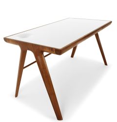 Dare Studio Maya Desk